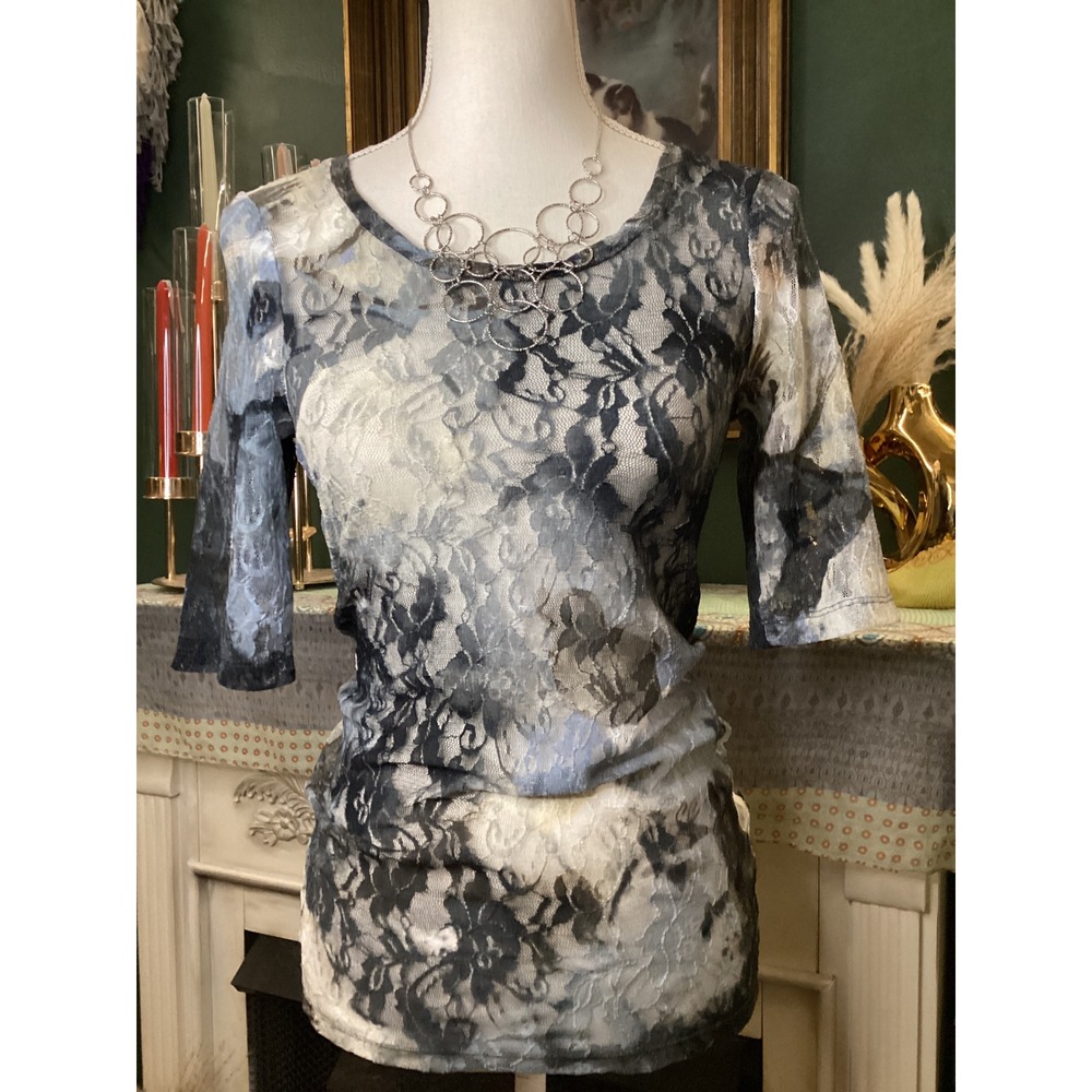 BKE Womens Blue Grey Abstract Floral Lace Scoop Neck Elbow Sleeve Top Small
